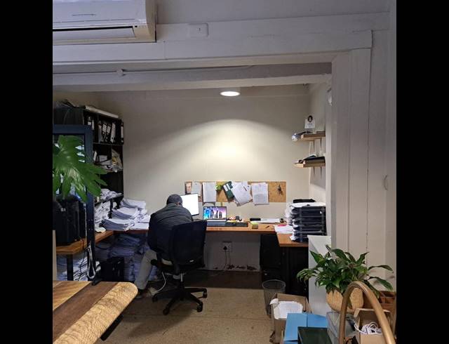 BUSINESS PROPERTY TO RENT IN SOUTH END